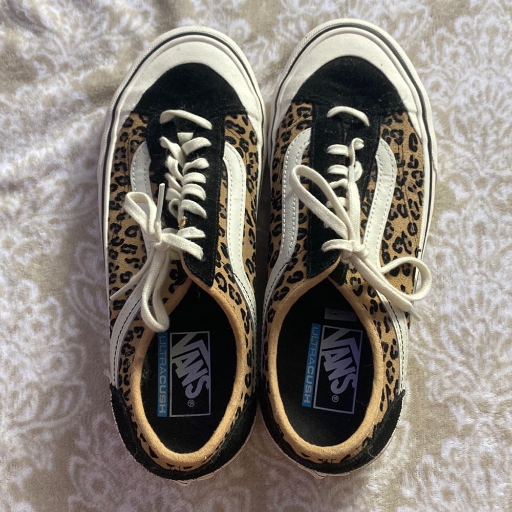Cheetah print ultra cush Vans